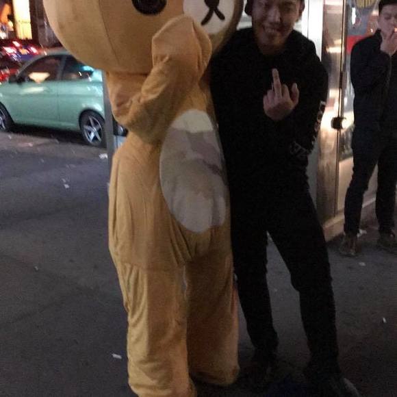 Meet your Posher, Sang - Picture 1 of 1